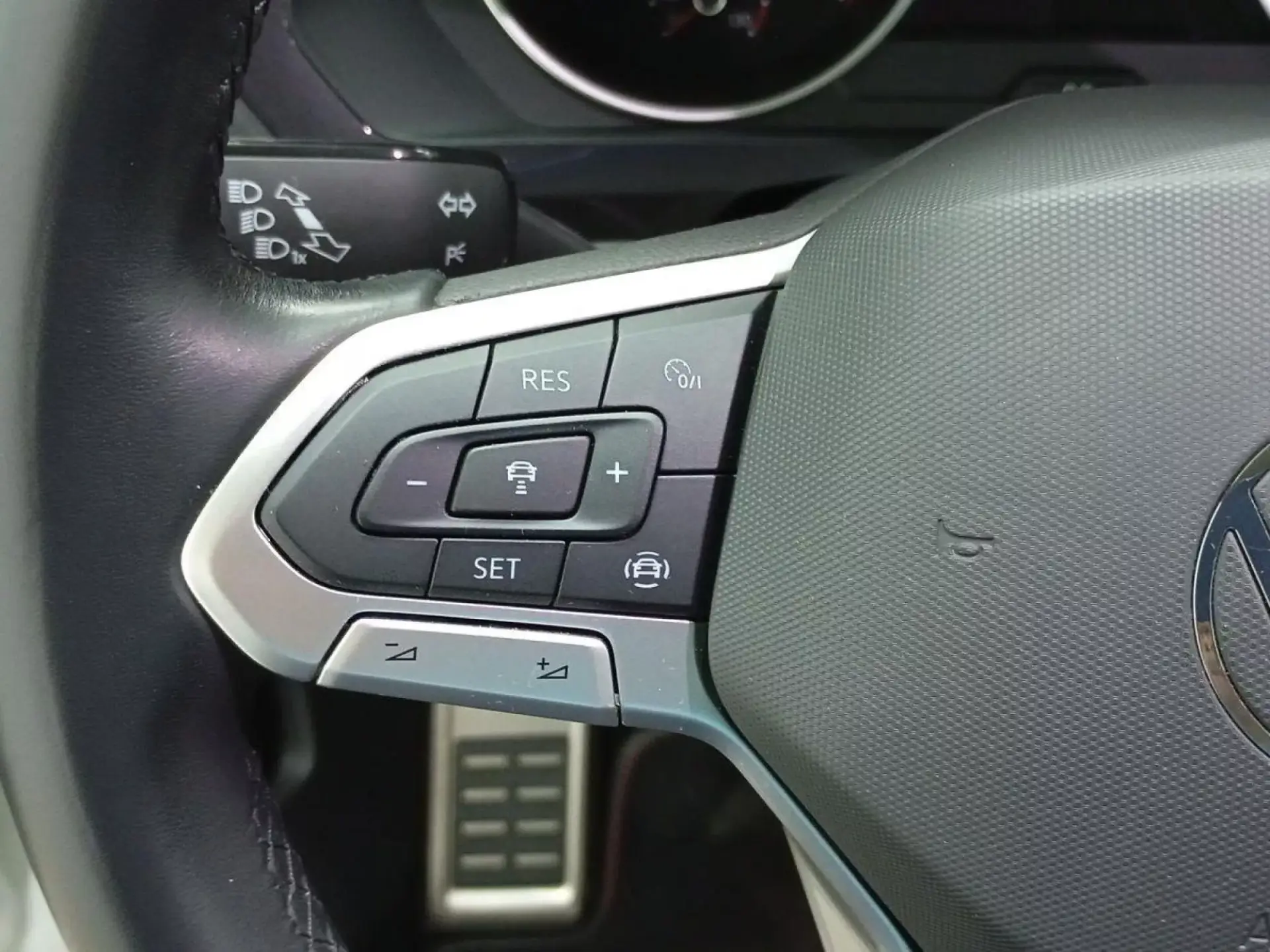 VOLKSWAGEN TIGUAN Diesel 2023 segunda-mano Jaén