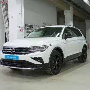 VOLKSWAGEN TIGUAN Diesel 2023 segunda-mano Jaén