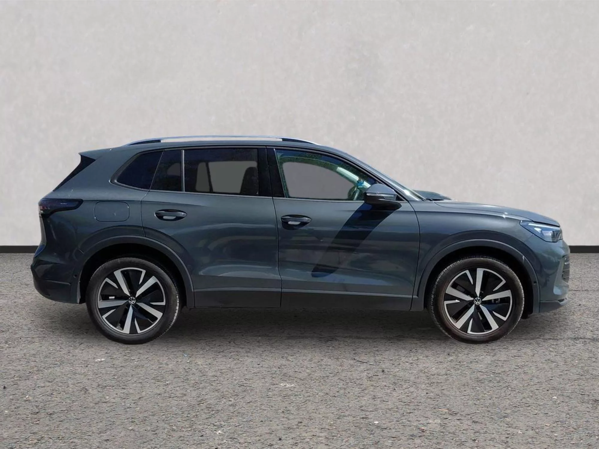 VOLKSWAGEN TIGUAN Diesel 2024 segunda-mano Jaén