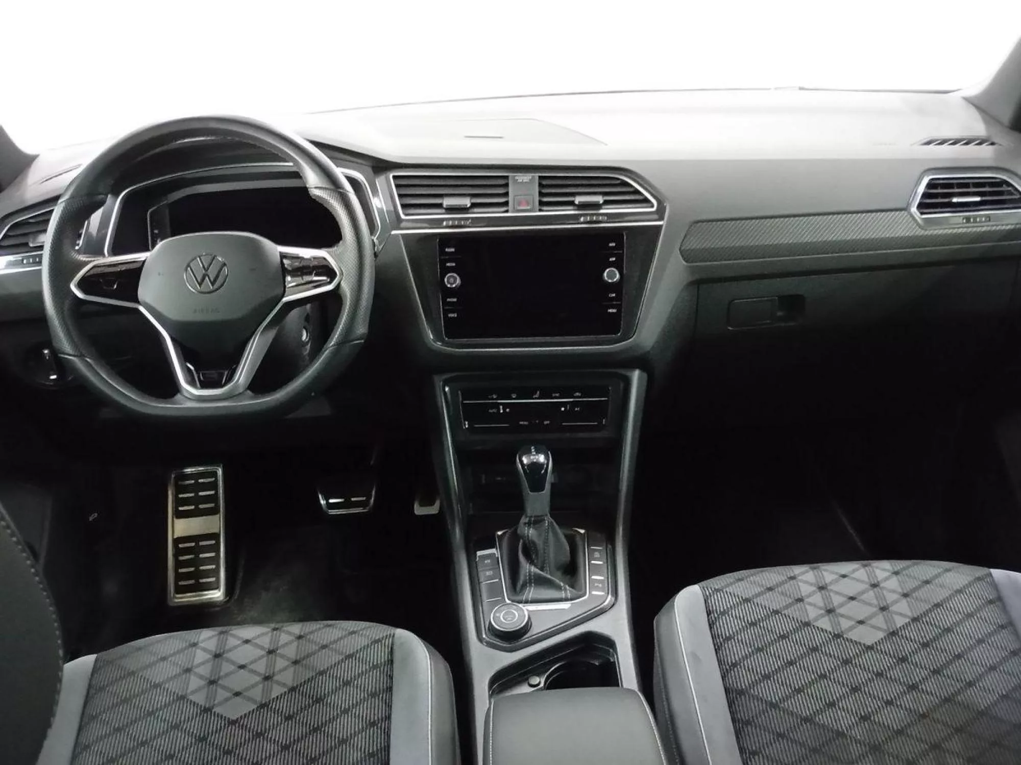VOLKSWAGEN TIGUAN Gasolina 2023 segunda-mano Jaén