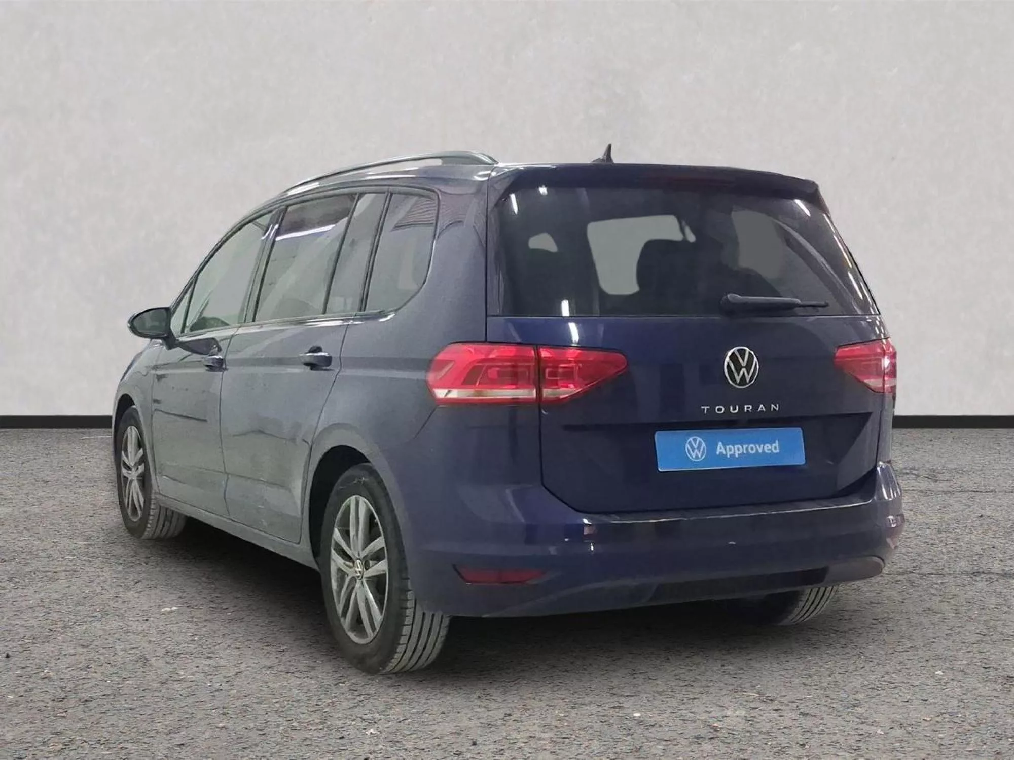 VOLKSWAGEN TOURAN Gasolina 2025 segunda-mano Jaén