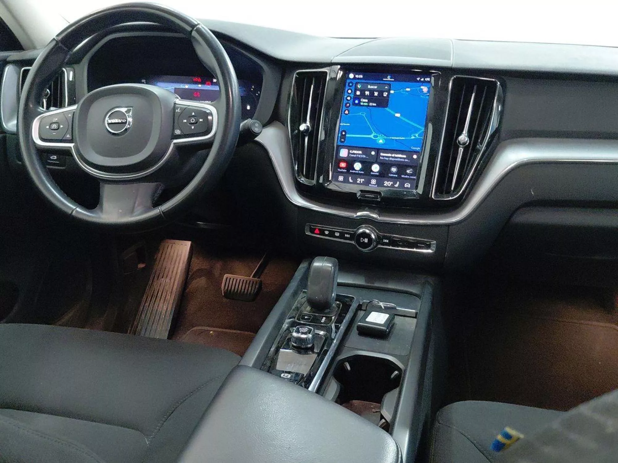VOLVO XC60 Hibrido 2021 segunda-mano Jaén
