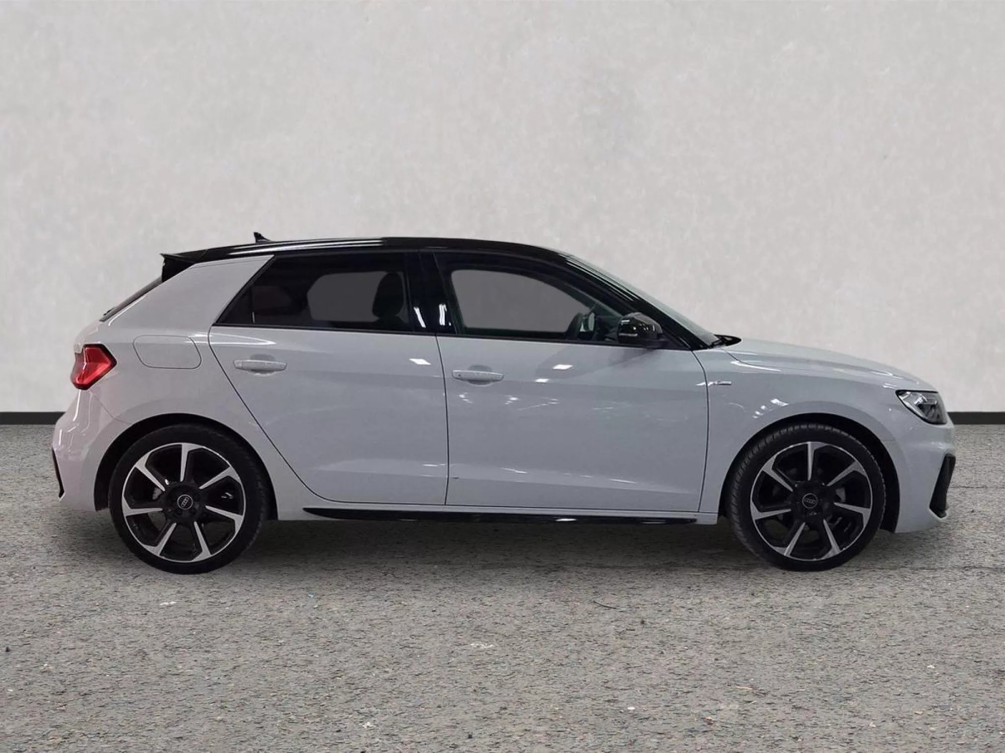 AUDI A1 Gasolina 2025 segunda-mano Jaén