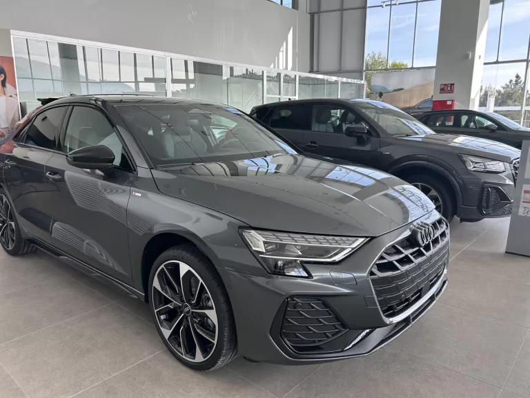 AUDI A3 SEDAN Gasolina nuevo entrega inmediata Jaén