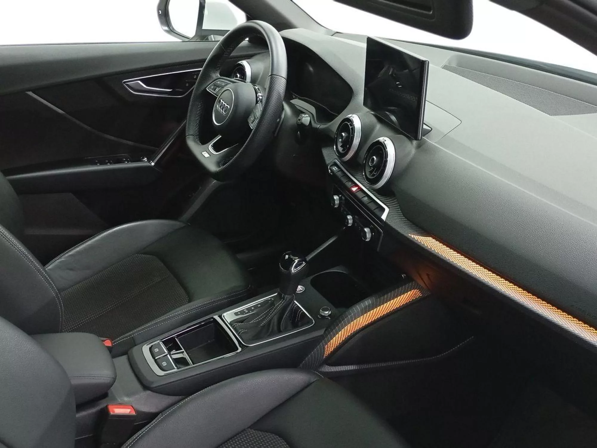 AUDI Q2 Diesel 2025 segunda-mano Jaén