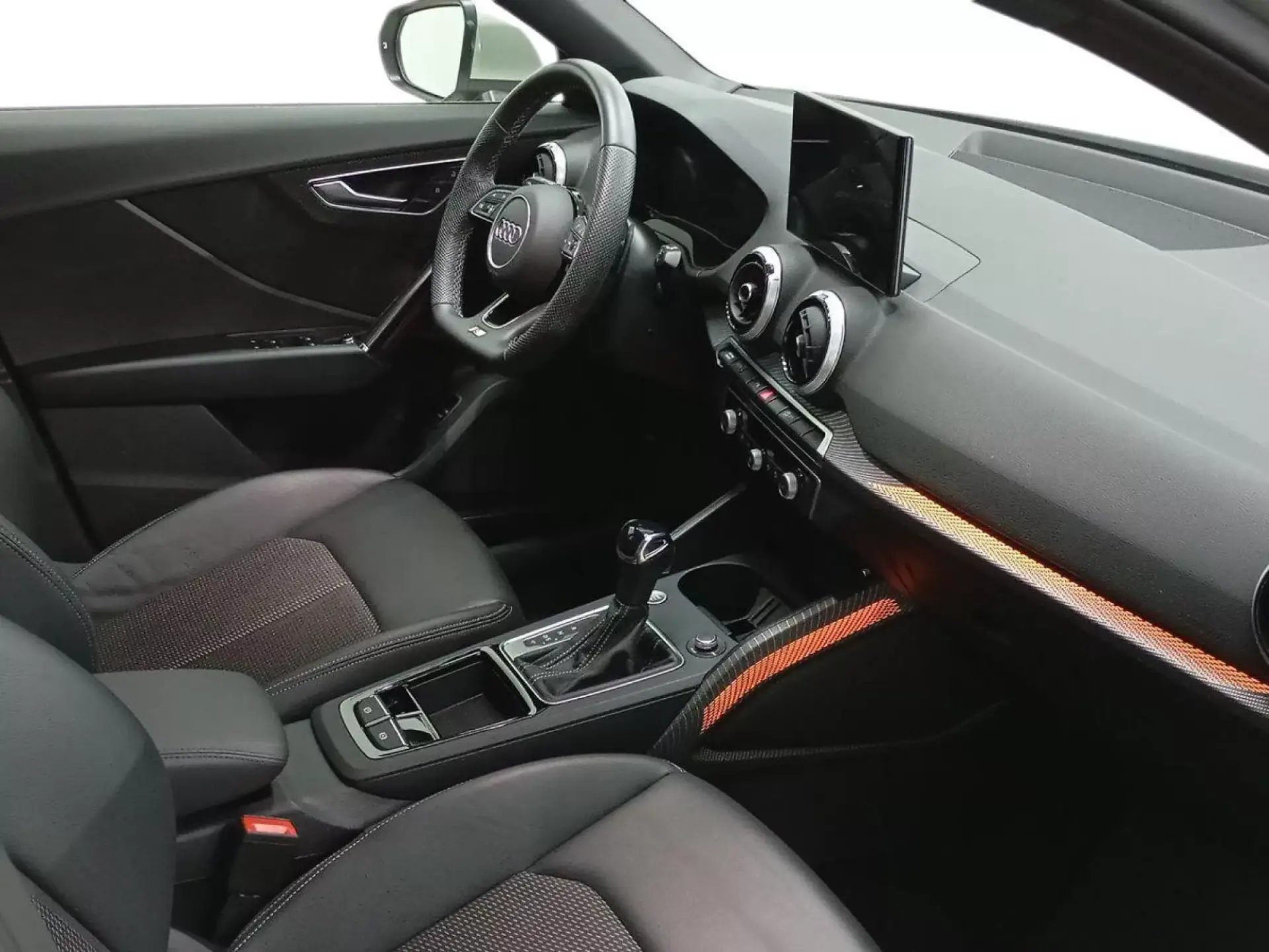 AUDI Q2 Diesel 2025 segunda-mano Jaén