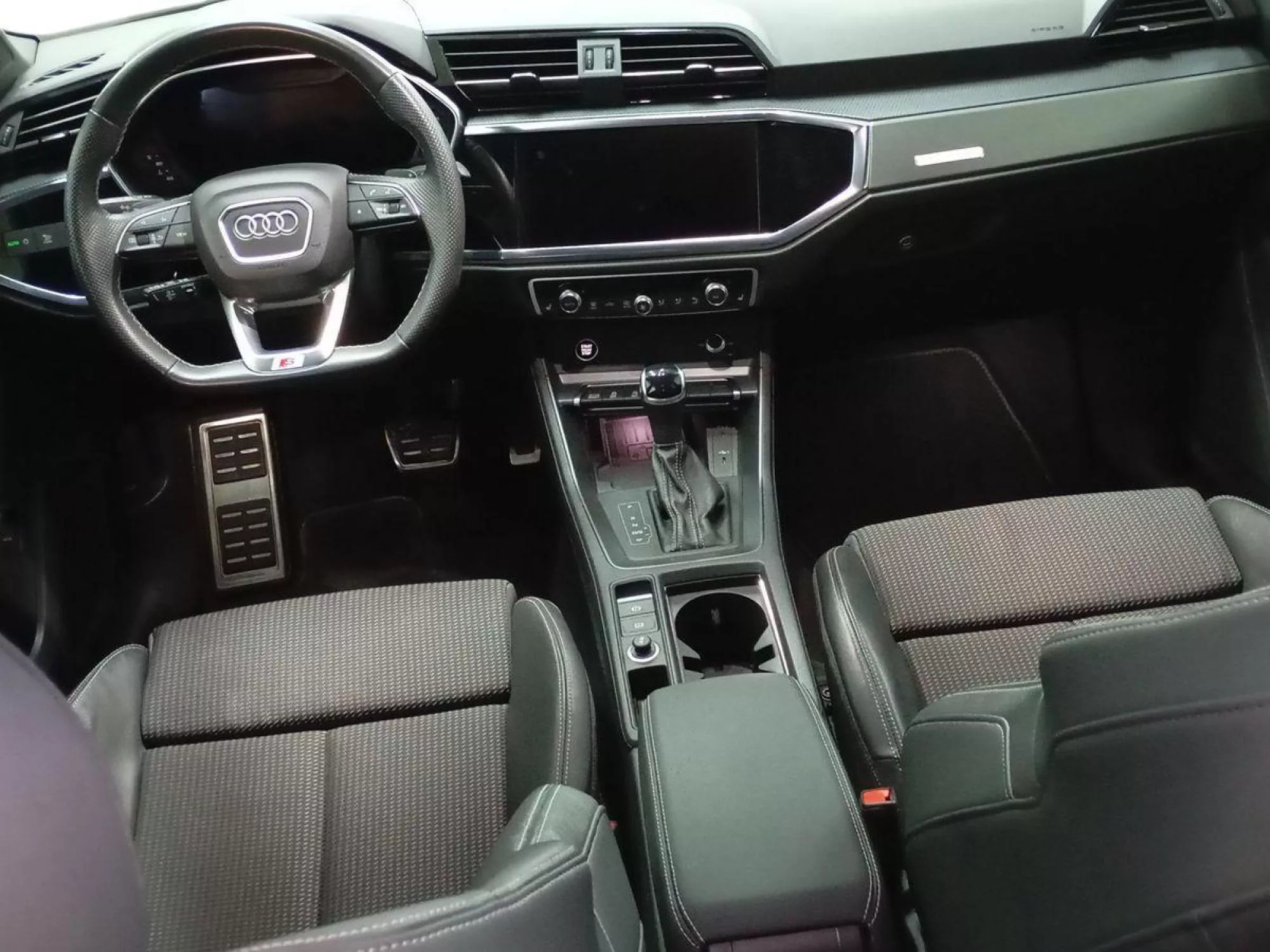 AUDI Q3 Diesel 2025 segunda-mano Jaén