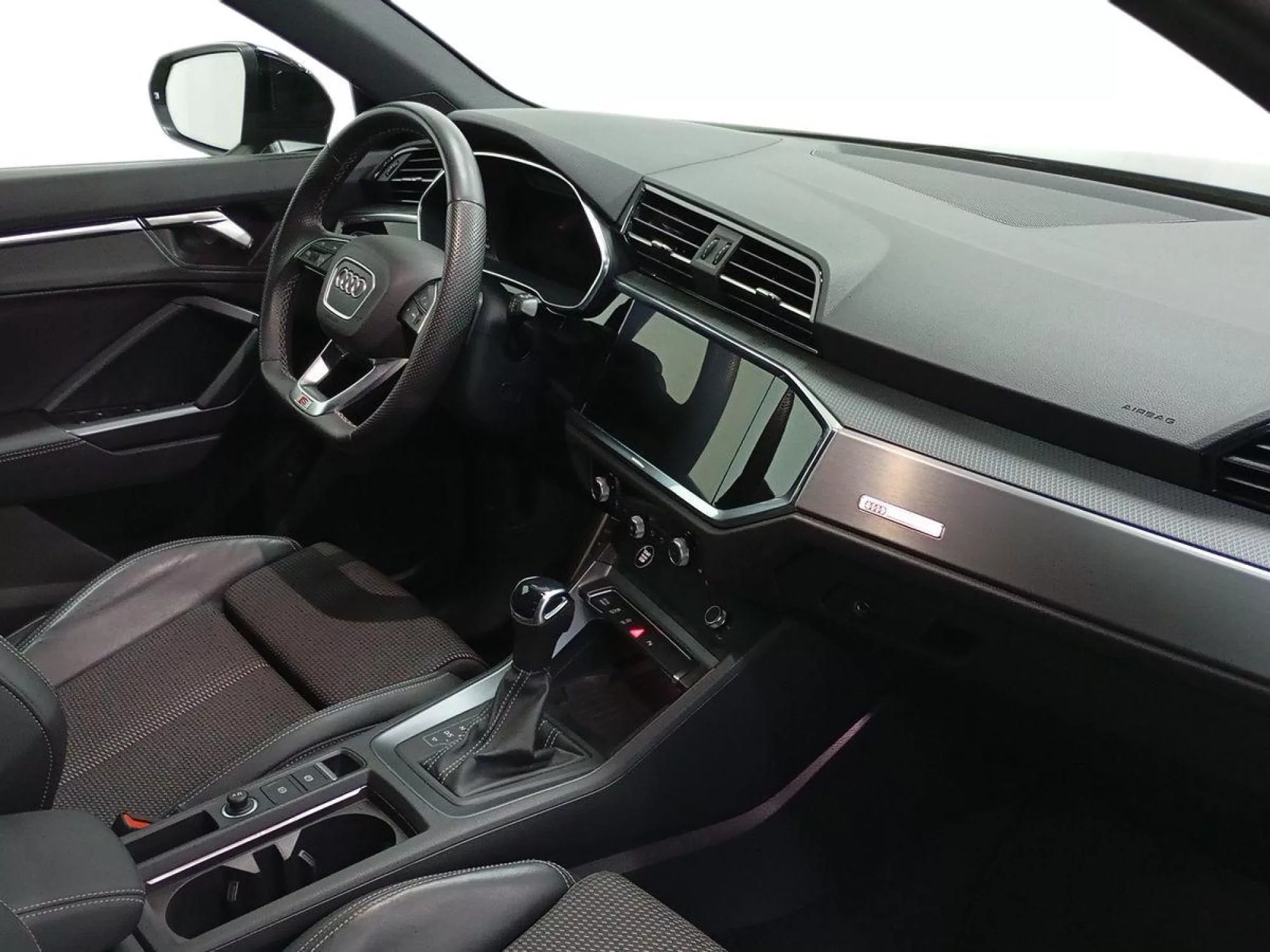 AUDI Q3 Diesel 2025 segunda-mano Jaén