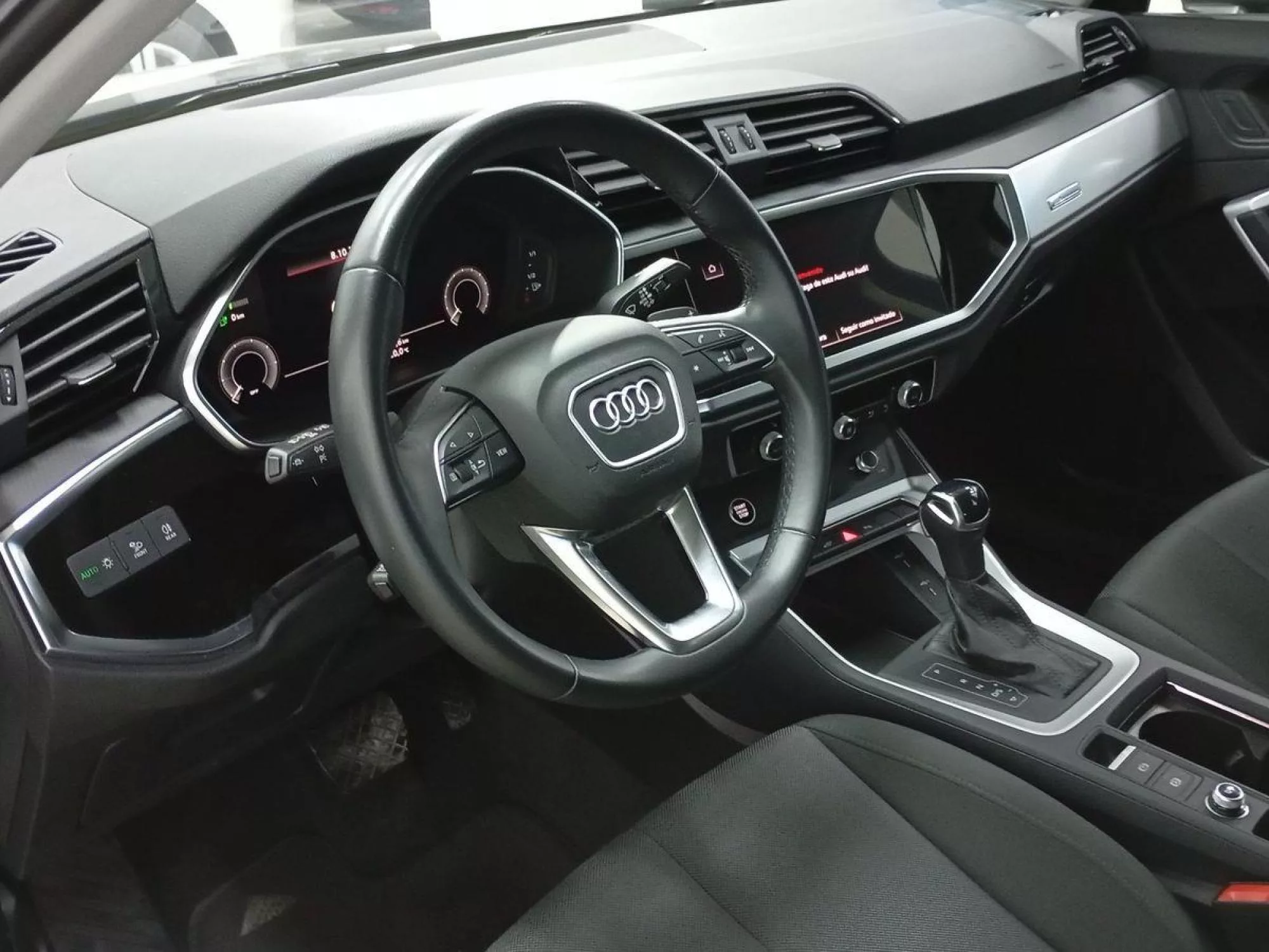 AUDI Q3 Hibrido enchufable 2024 segunda-mano Jaén