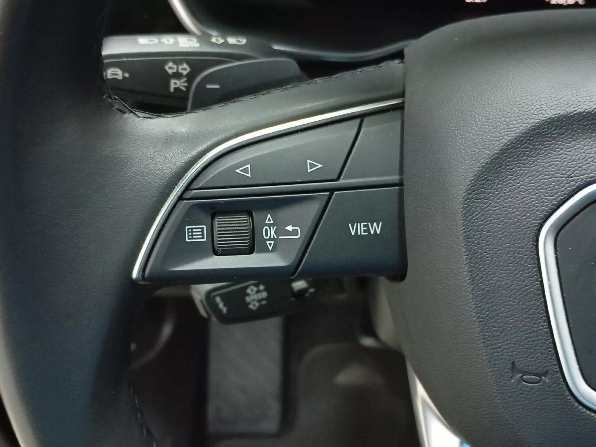 AUDI Q3 Hibrido enchufable 2024 segunda-mano Jaén