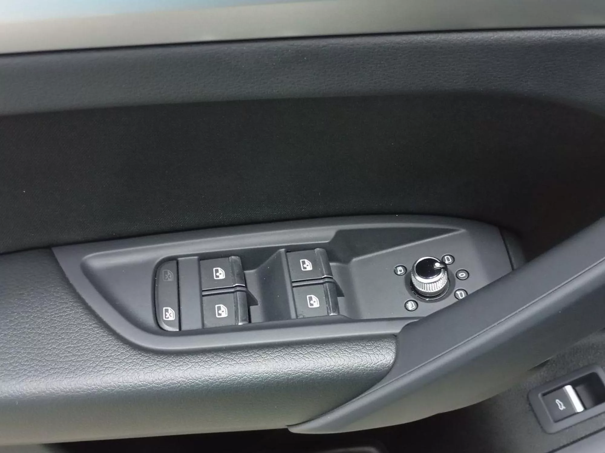 AUDI Q5 Hibrido 2024 segunda-mano Jaén
