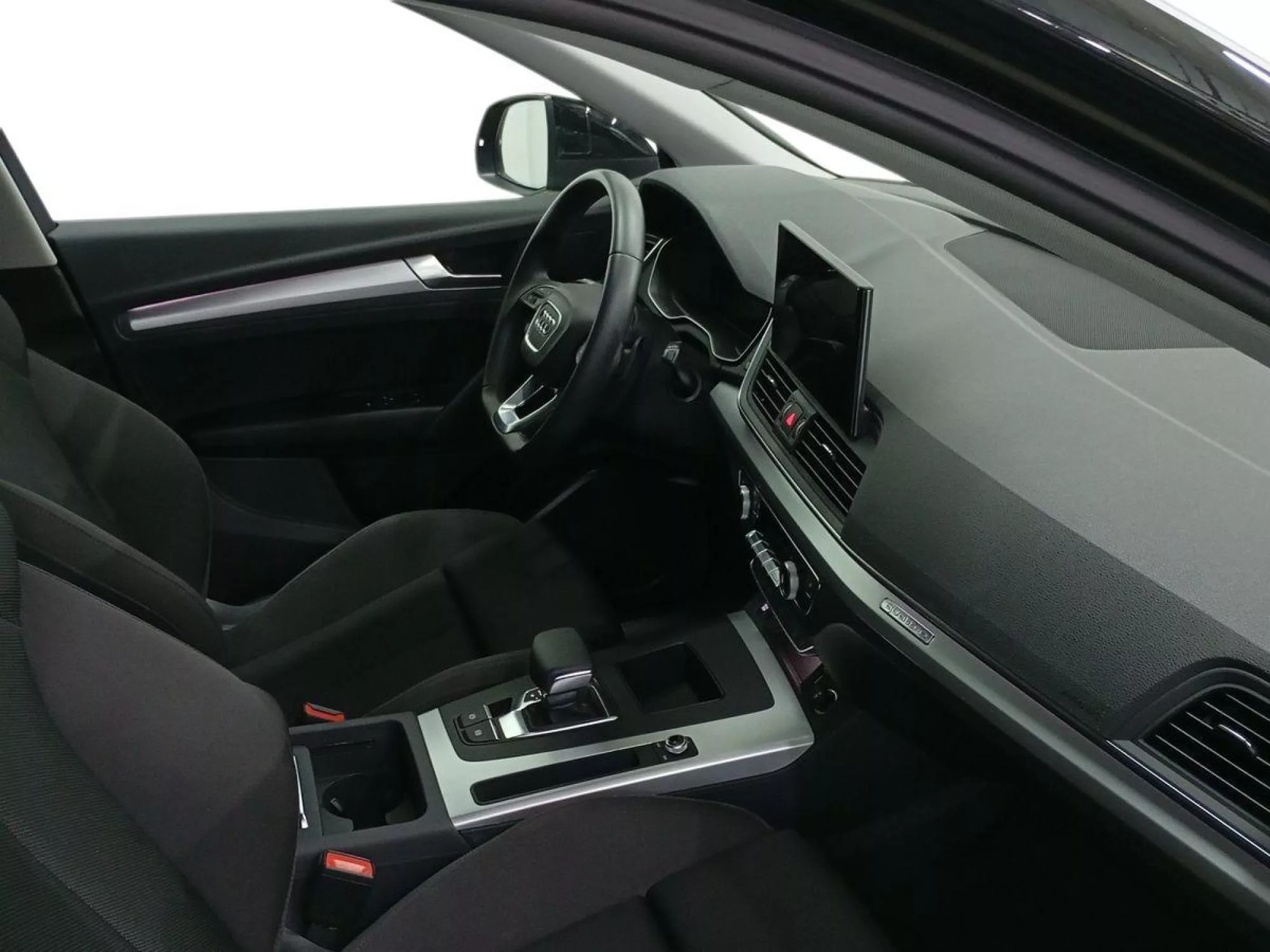 AUDI Q5 Hibrido 2024 segunda-mano Jaén