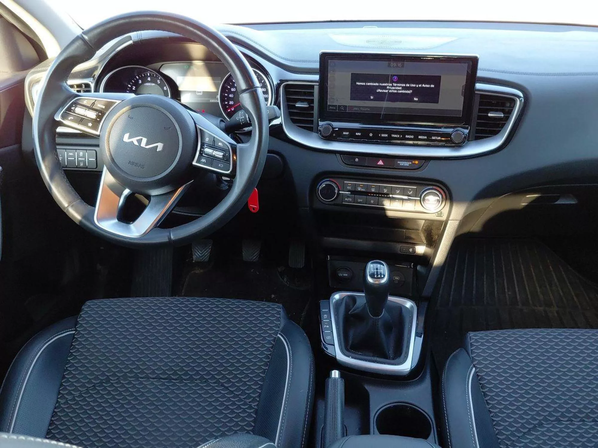 KIA CEE'D Gasolina 2022 segunda-mano Jaén