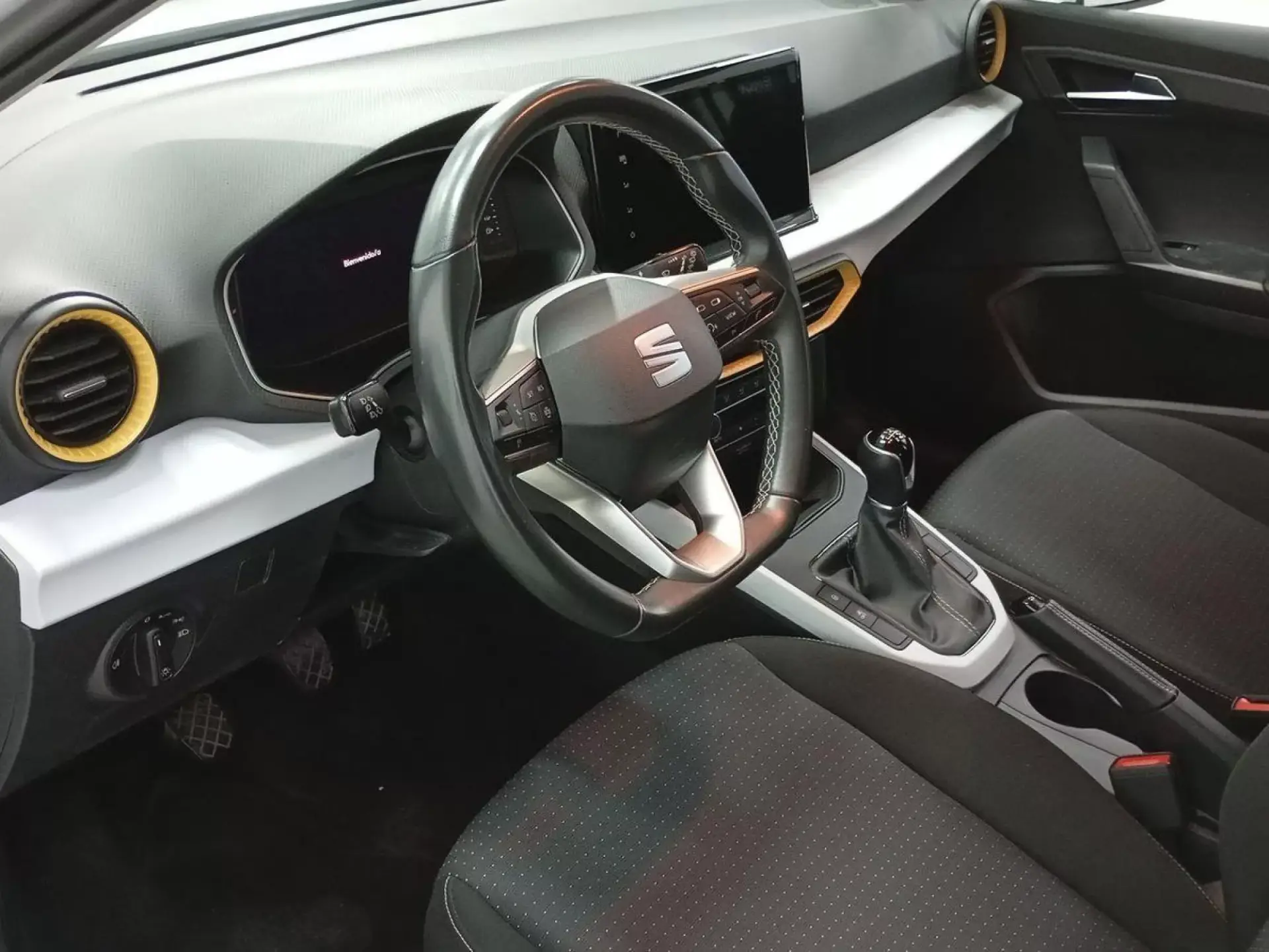 SEAT ARONA Gasolina 2024 segunda-mano Jaén