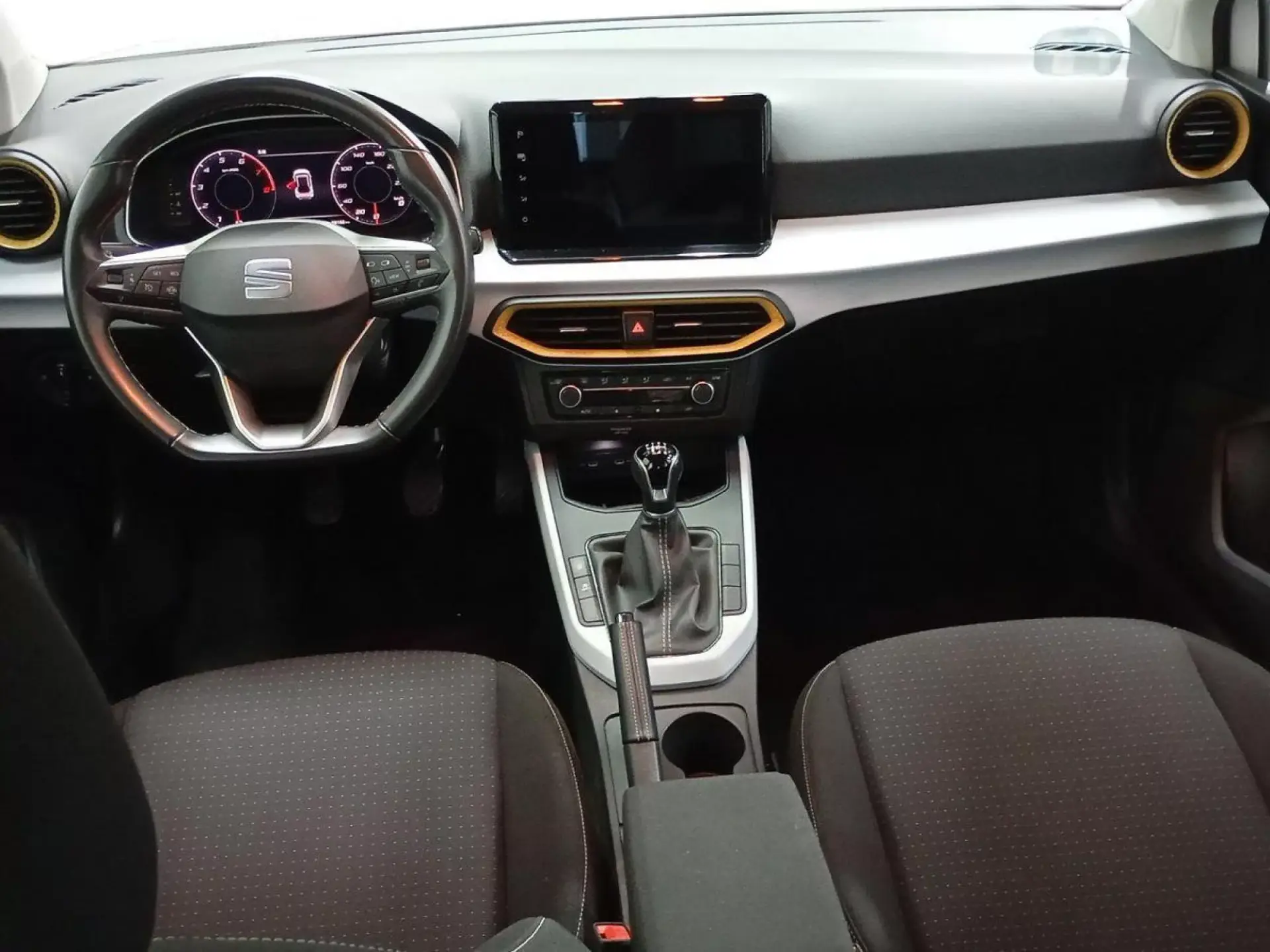 SEAT ARONA Gasolina 2024 segunda-mano Jaén