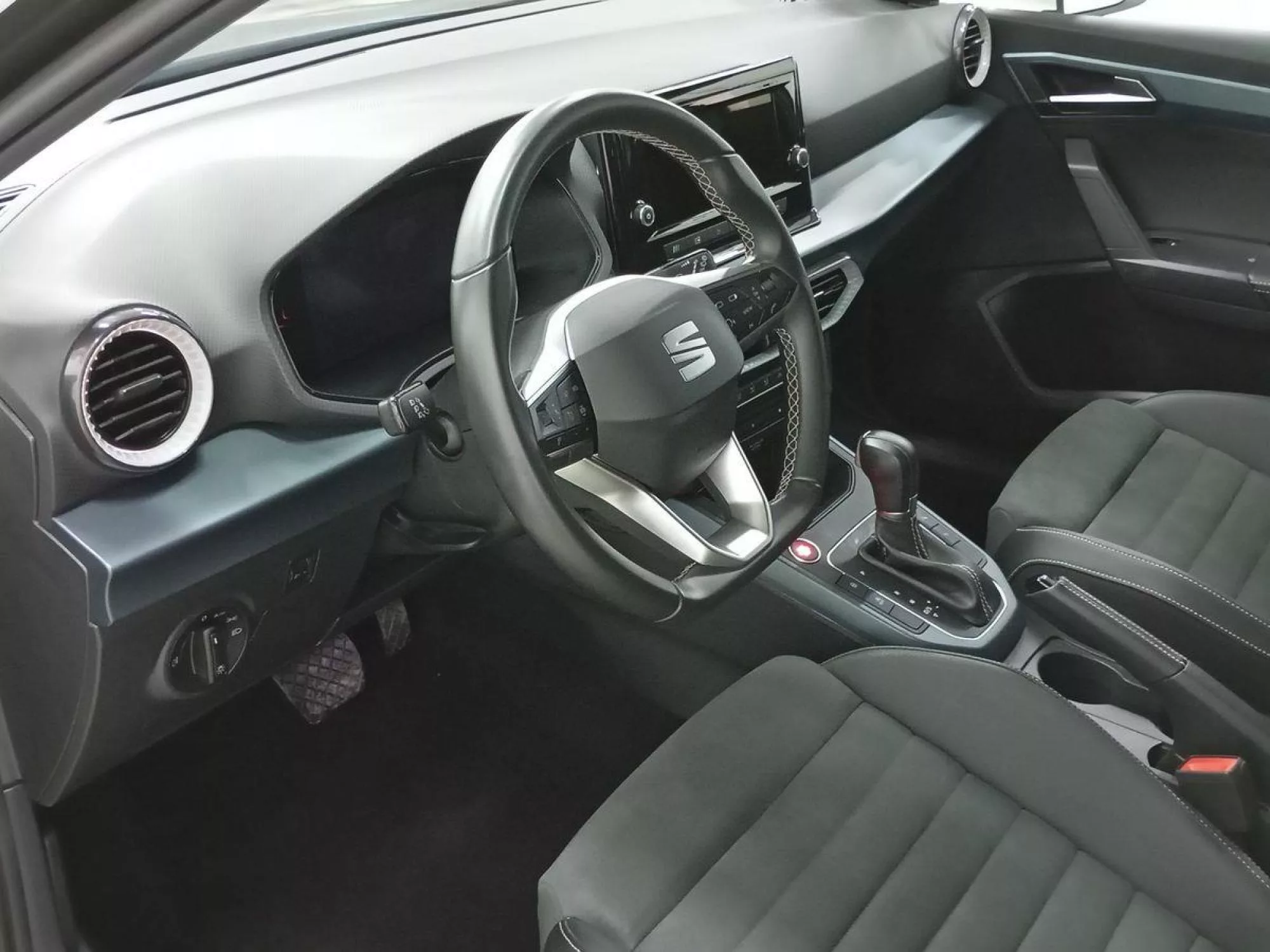 SEAT ARONA Gasolina 2026 segunda-mano Jaén