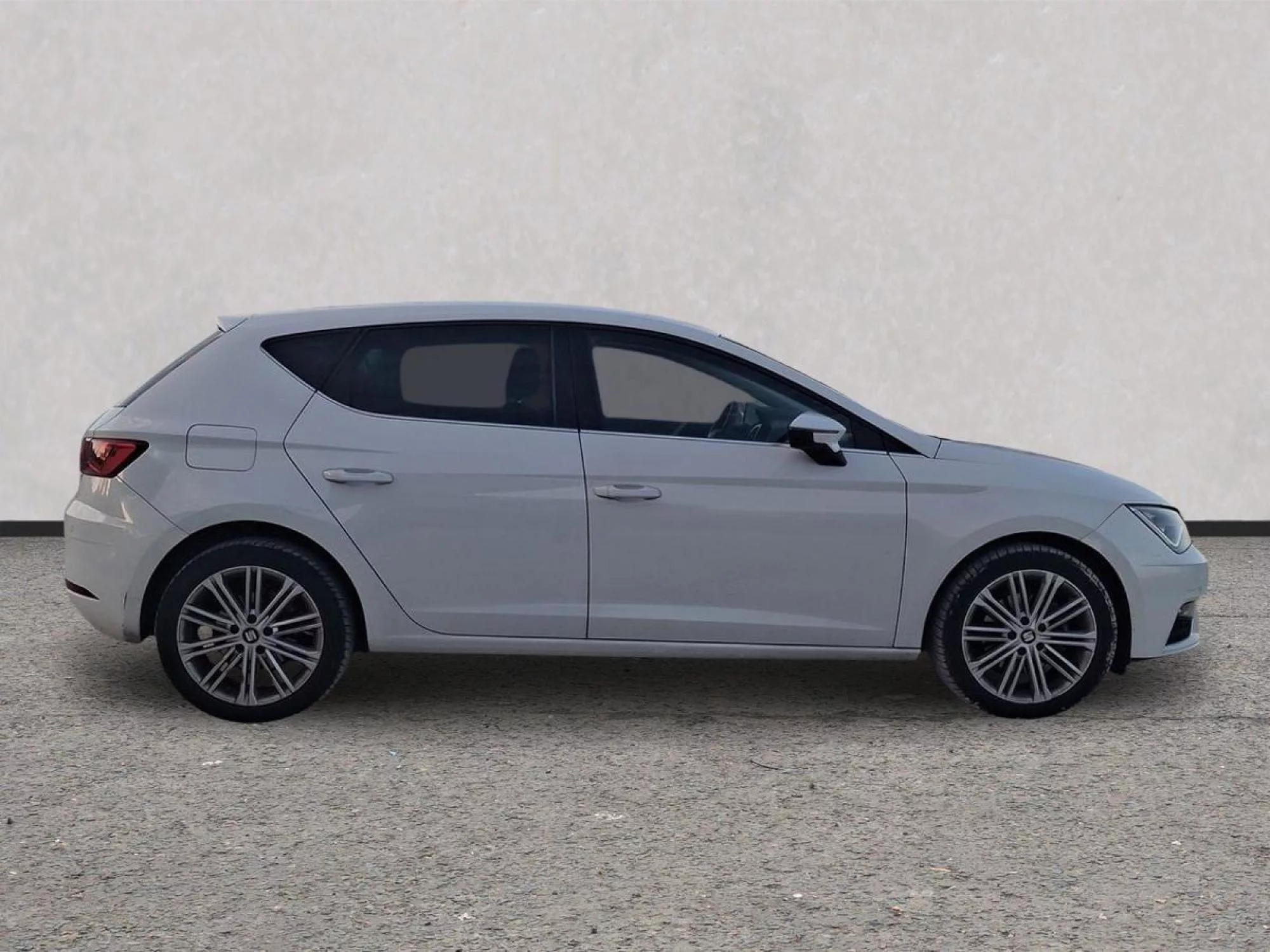 SEAT LEON Diesel 2017 segunda-mano Jaén