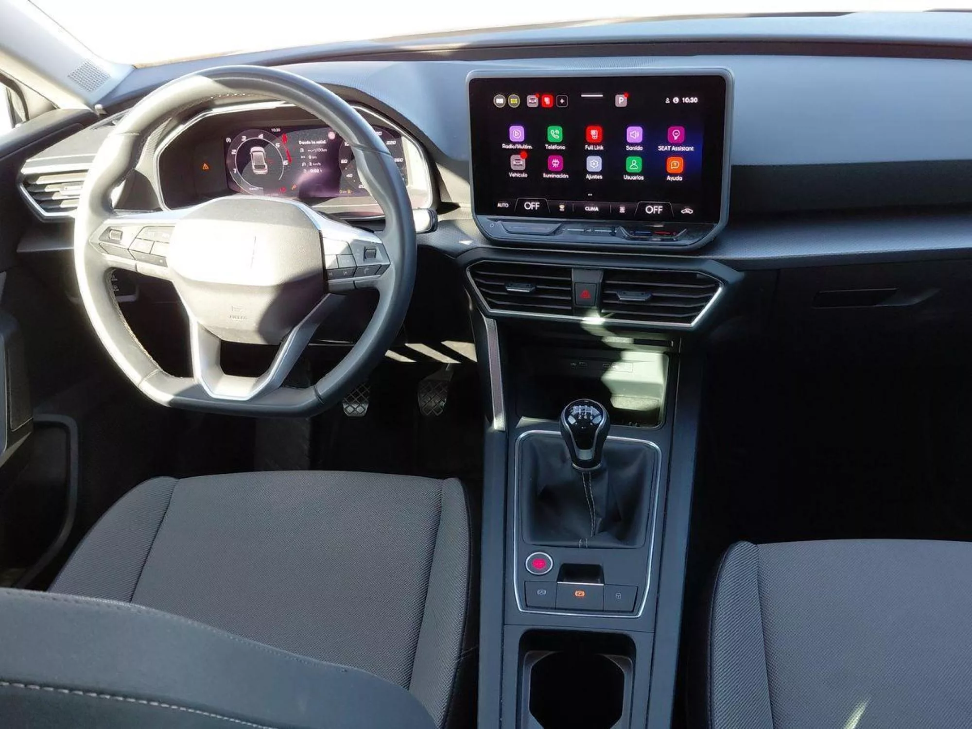 SEAT LEON Diesel 2025 segunda-mano Jaén