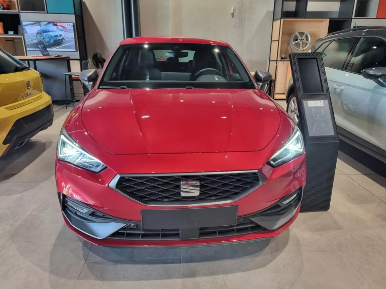 SEAT LEON FR Hibrido enchufable nuevo entrega inmediata Jaén