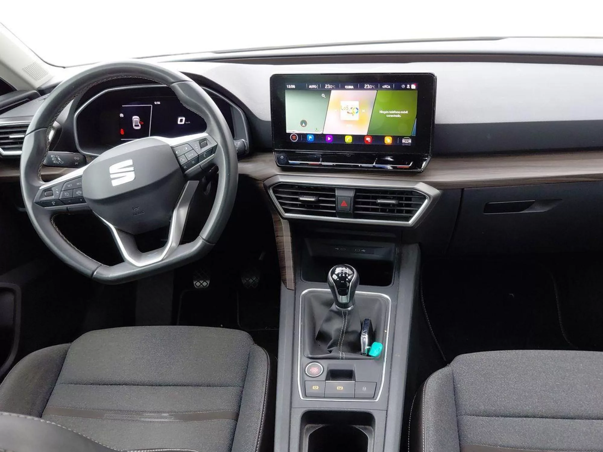 SEAT LEON Gasolina 2021 segunda-mano Jaén