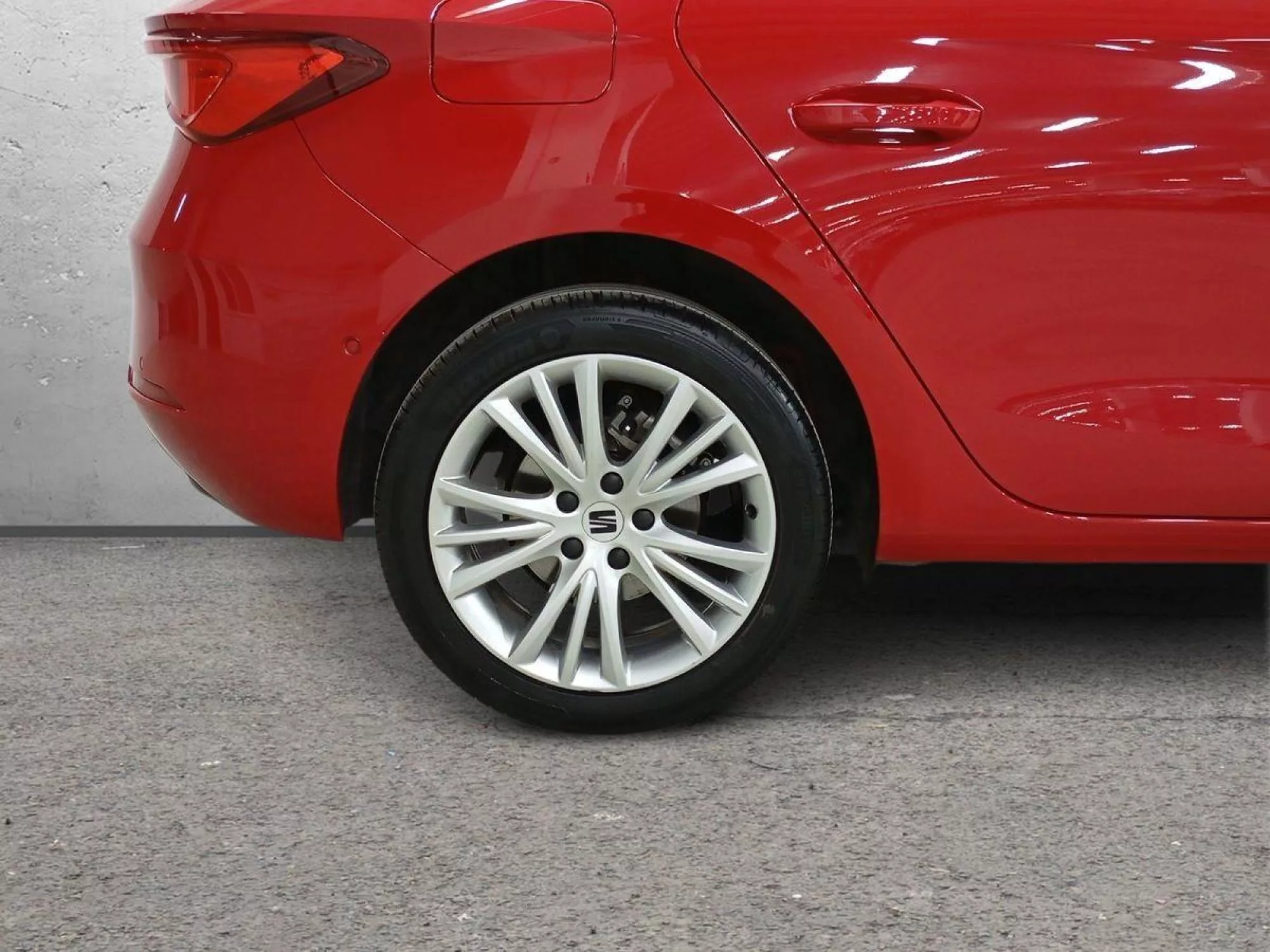 SEAT LEON Gasolina 2022 segunda-mano Granada