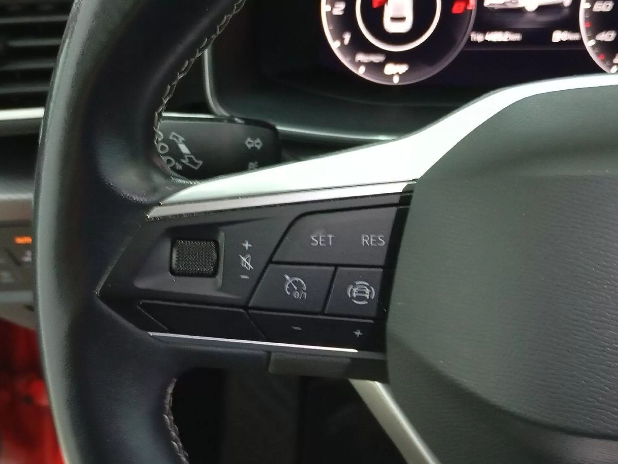 SEAT LEON Gasolina 2022 segunda-mano Granada