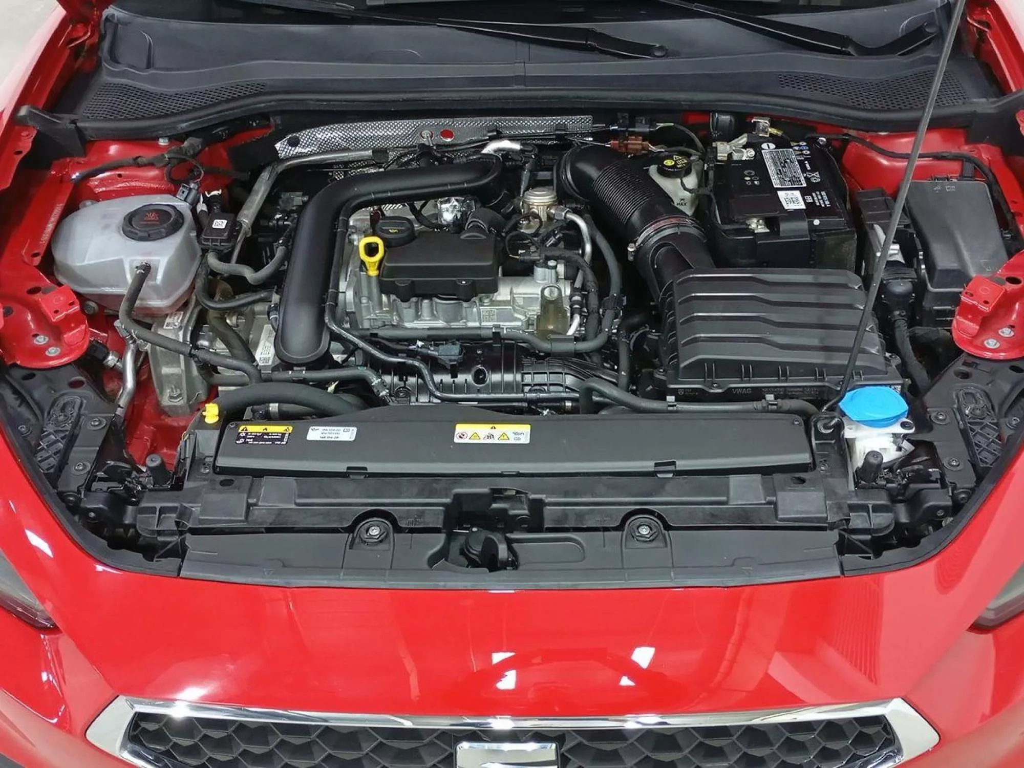SEAT LEON Gasolina 2022 segunda-mano Granada