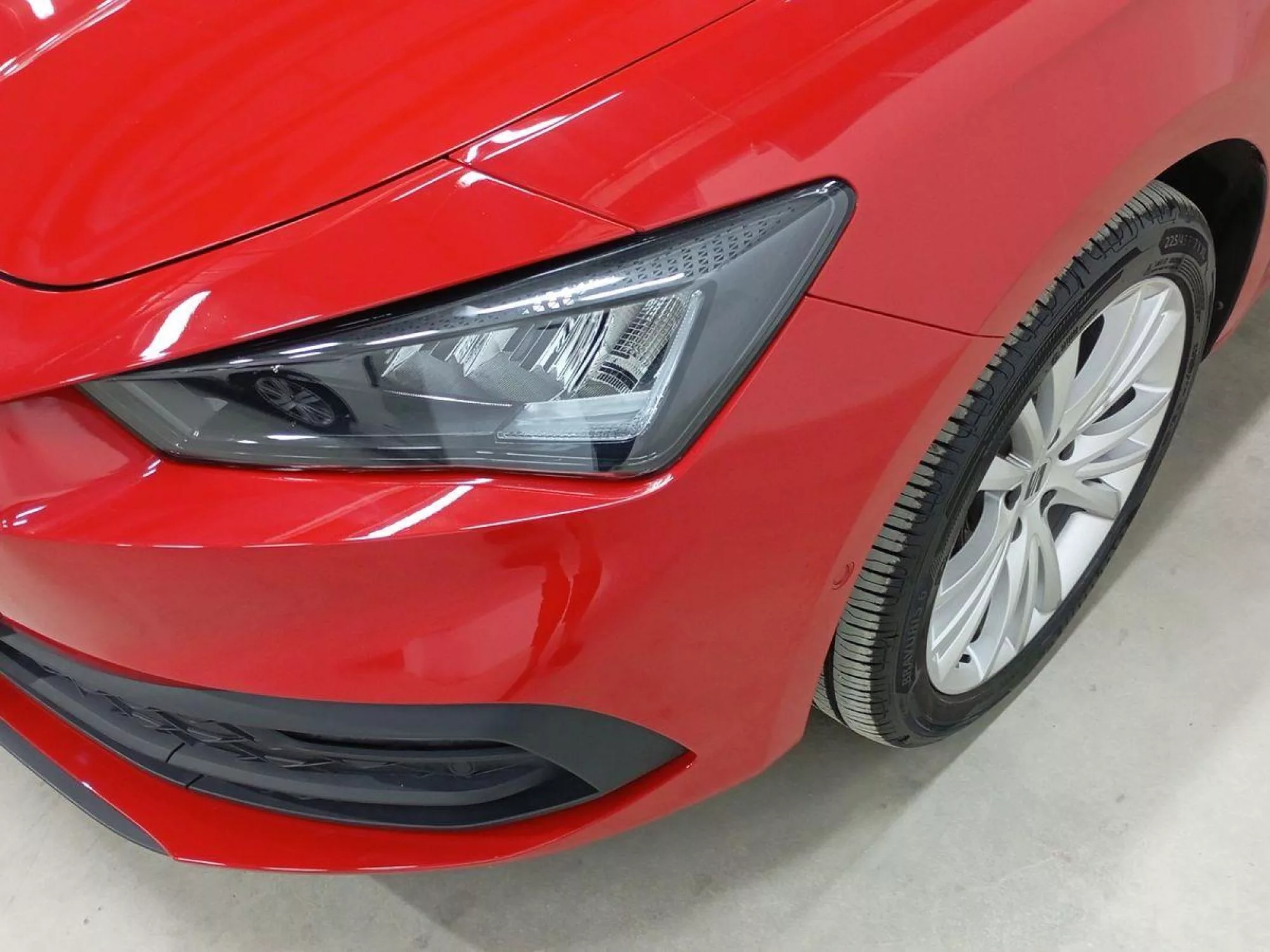 SEAT LEON Gasolina 2022 segunda-mano Granada