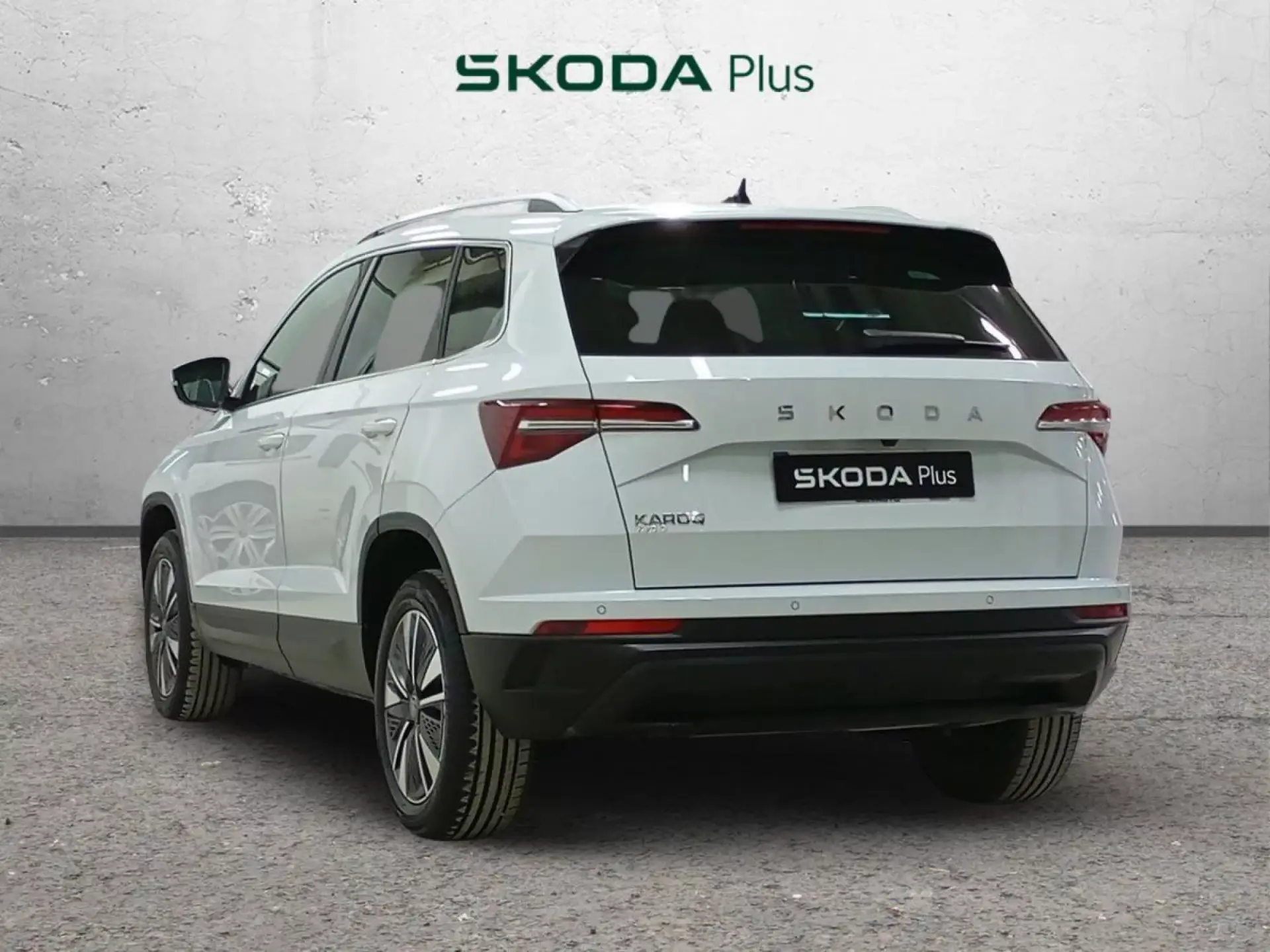 SKODA KAROQ Gasolina 2025 segunda-mano Jaén