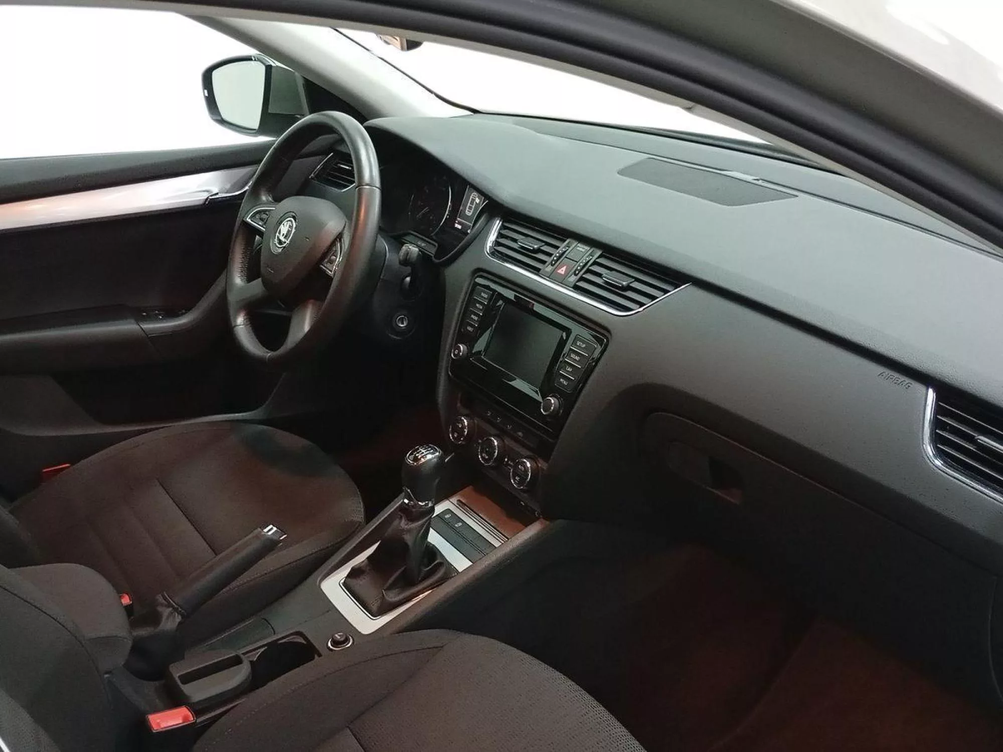 SKODA OCTAVIA Gasolina 2014 segunda-mano Jaén