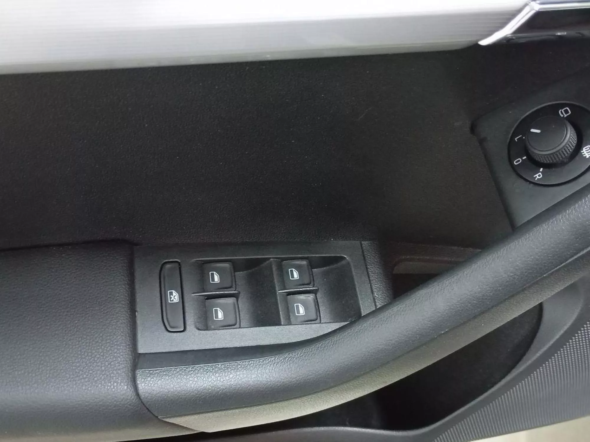 SKODA OCTAVIA Gasolina 2014 segunda-mano Jaén