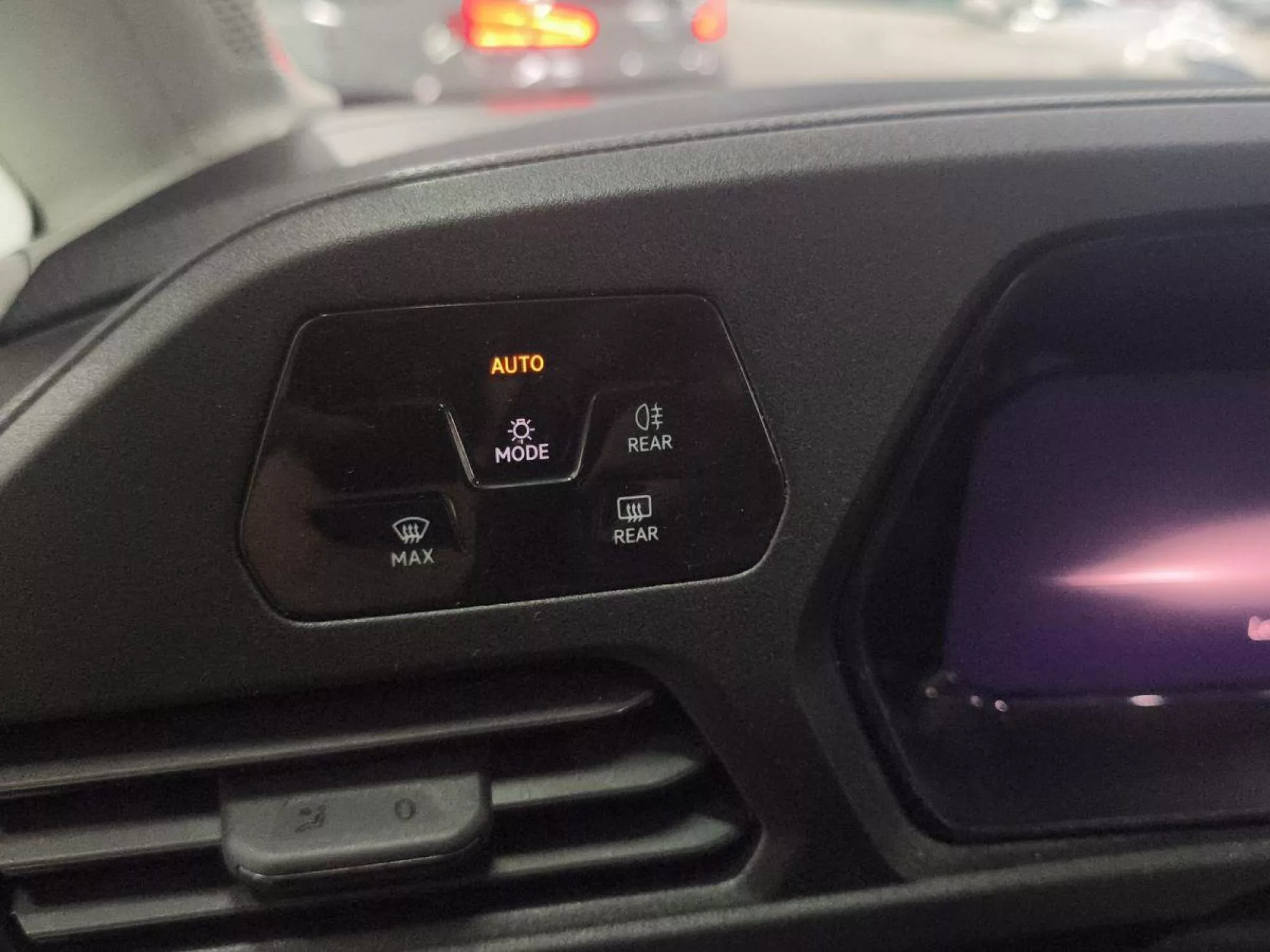 VOLKSWAGEN CADDY MAXI Gasolina 2025 km 0 Jaén