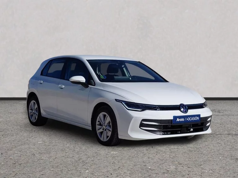 VOLKSWAGEN GOLF Hibrido 2025 segunda-mano Jaén