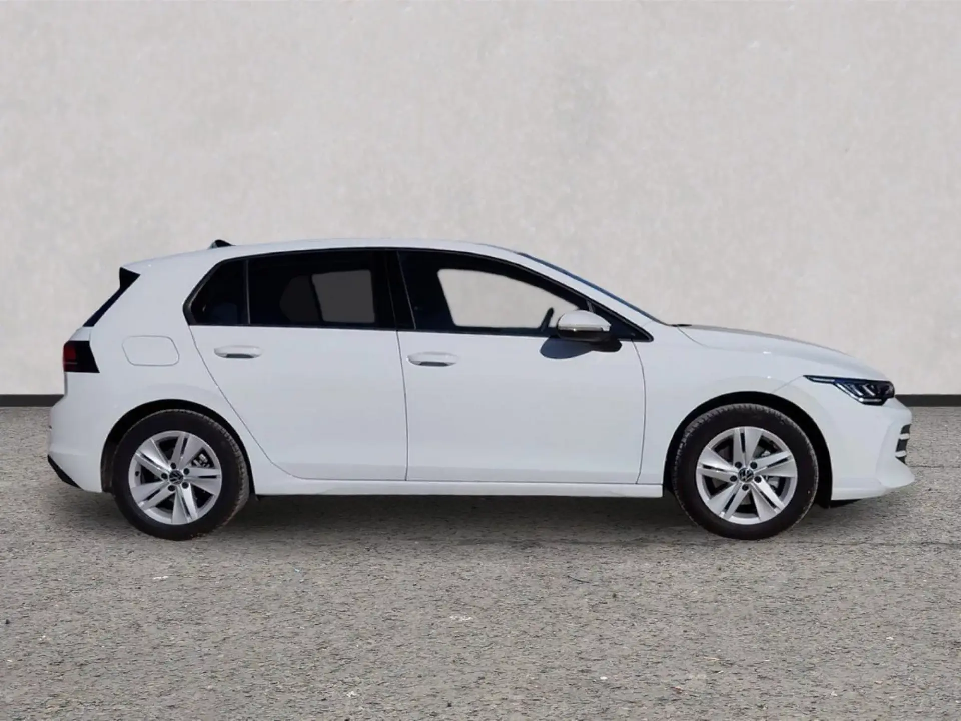 VOLKSWAGEN GOLF Hibrido 2025 segunda-mano Jaén