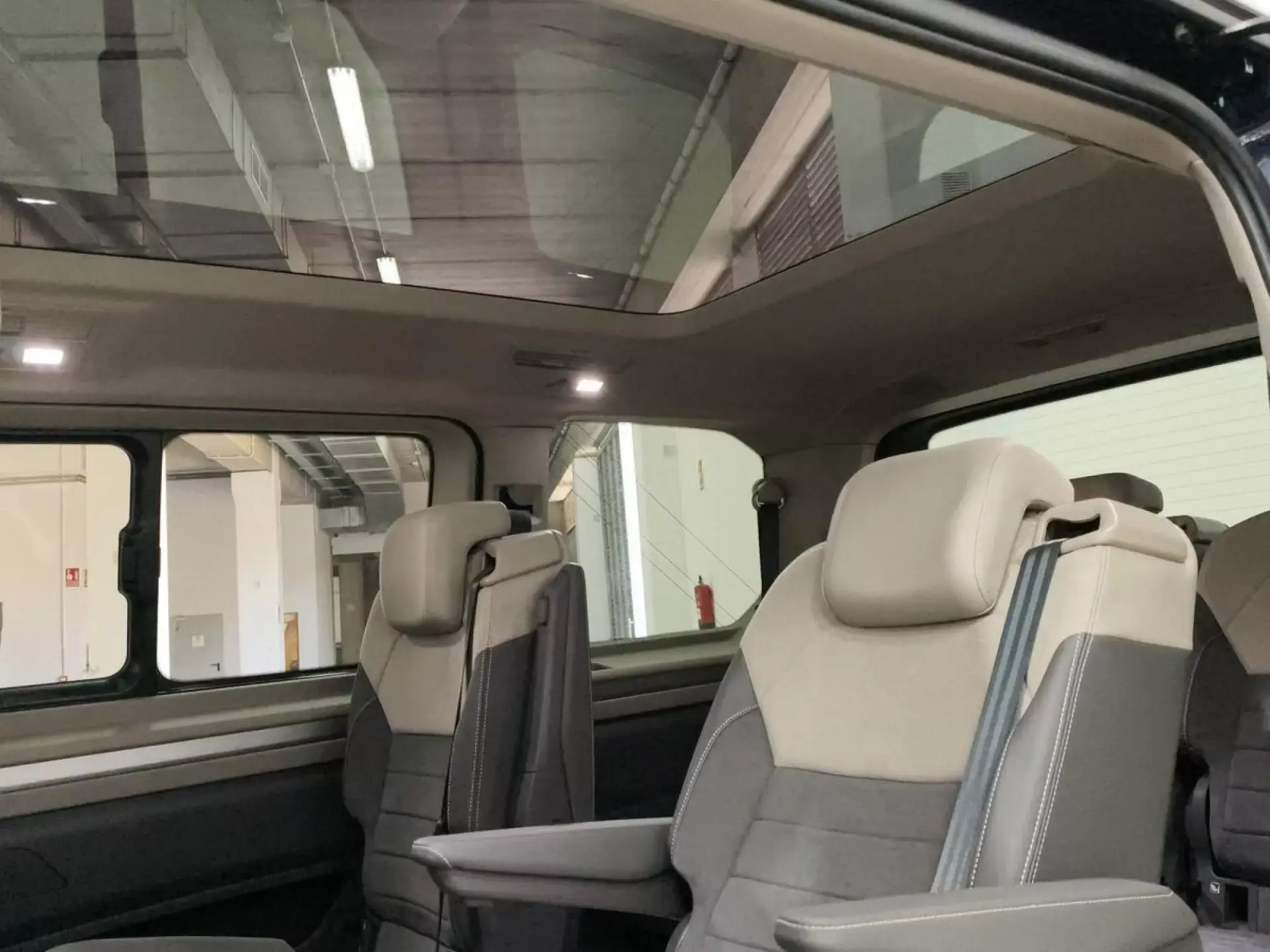 VOLKSWAGEN MULTIVAN Hibrido enchufable 2026 km 0 Jaén
