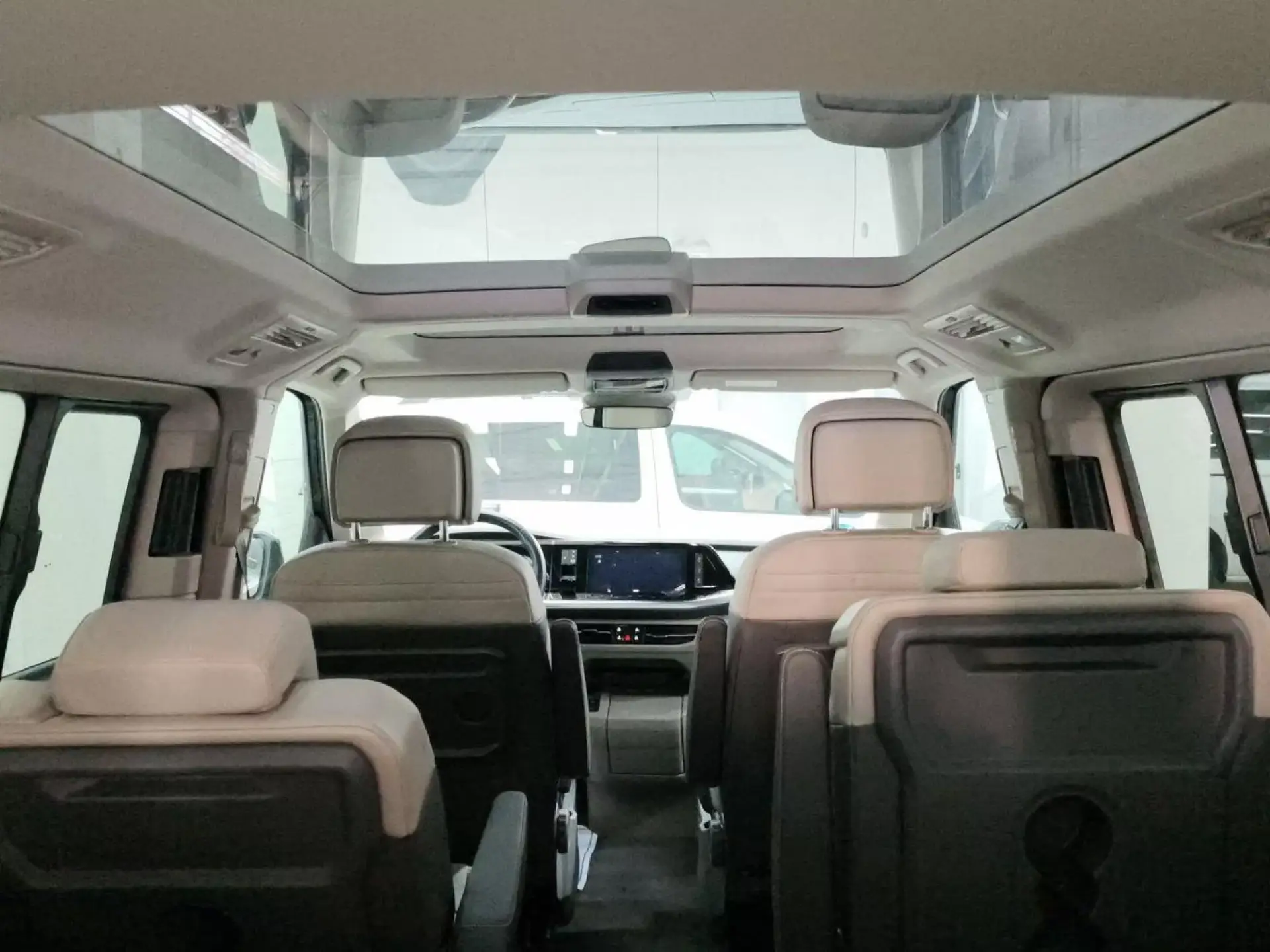 VOLKSWAGEN MULTIVAN Hibrido enchufable 2026 km 0 Jaén
