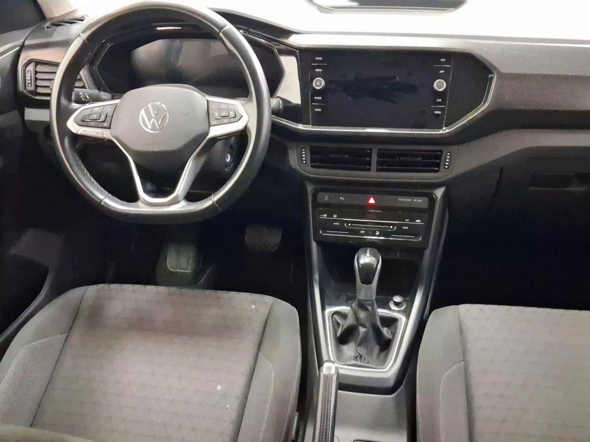VOLKSWAGEN T-CROSS Gasolina 2022 segunda-mano Jaén