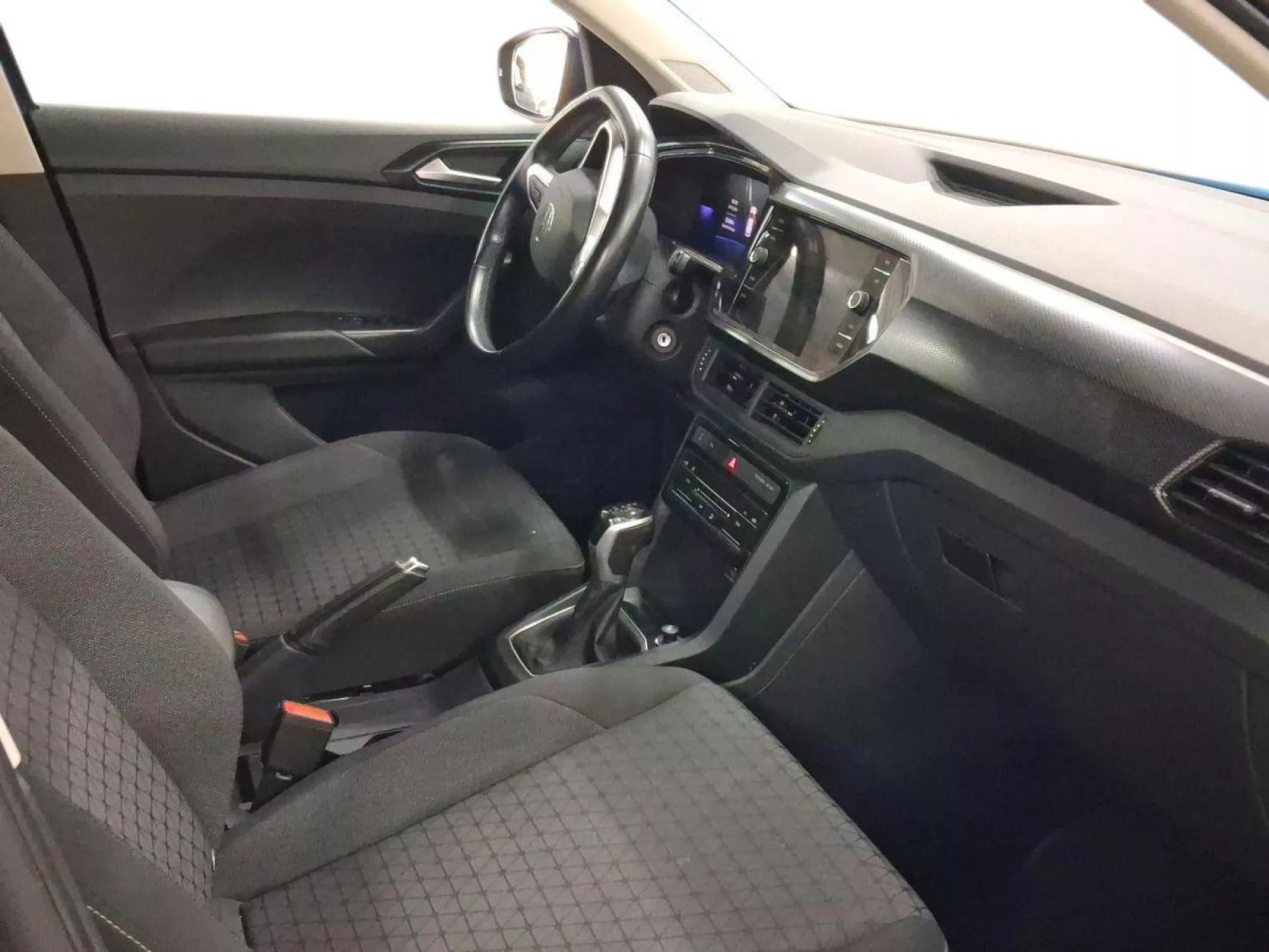 VOLKSWAGEN T-CROSS Gasolina 2022 segunda-mano Jaén