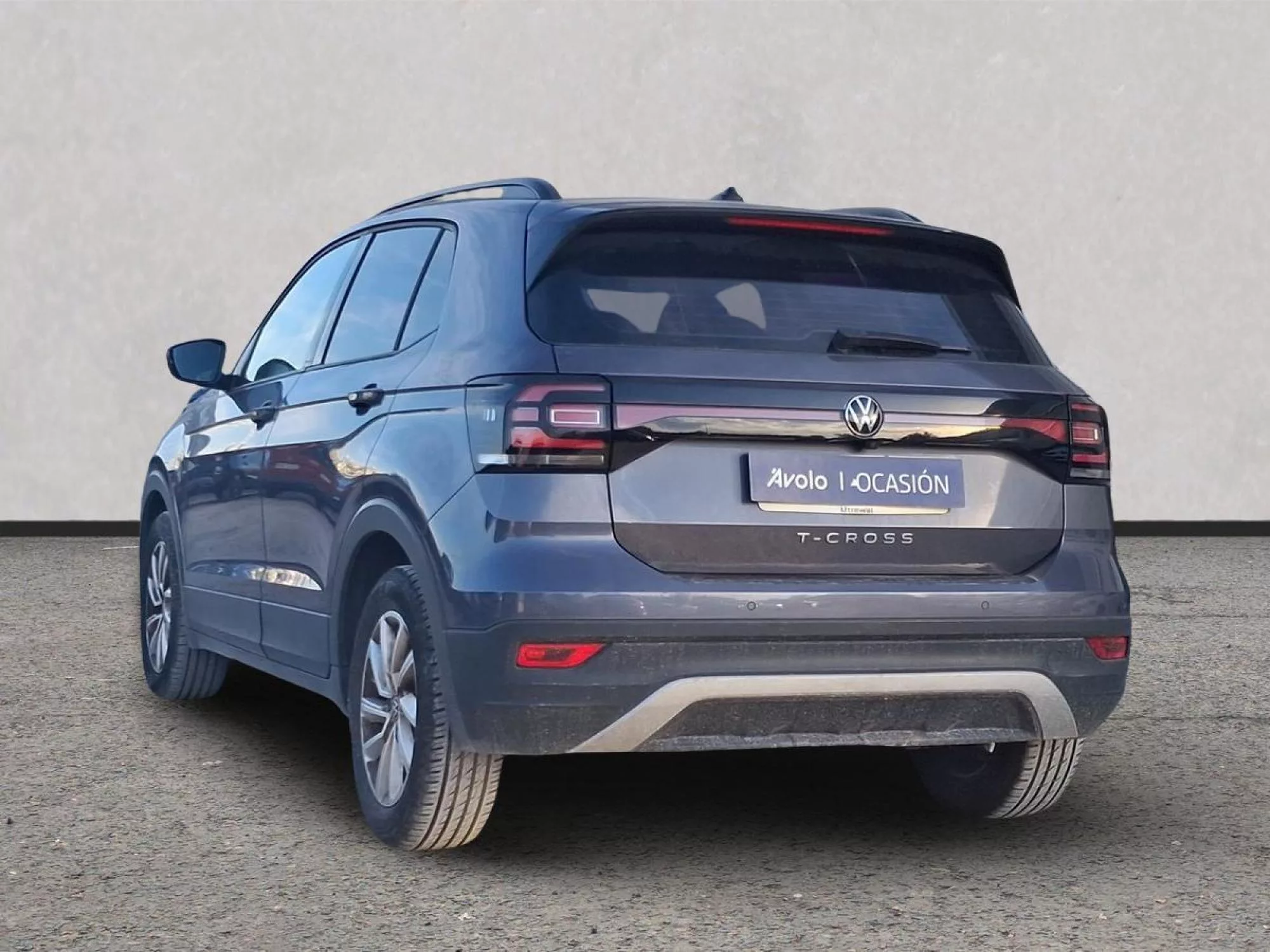 VOLKSWAGEN T-CROSS Gasolina 2023 segunda-mano Jaén