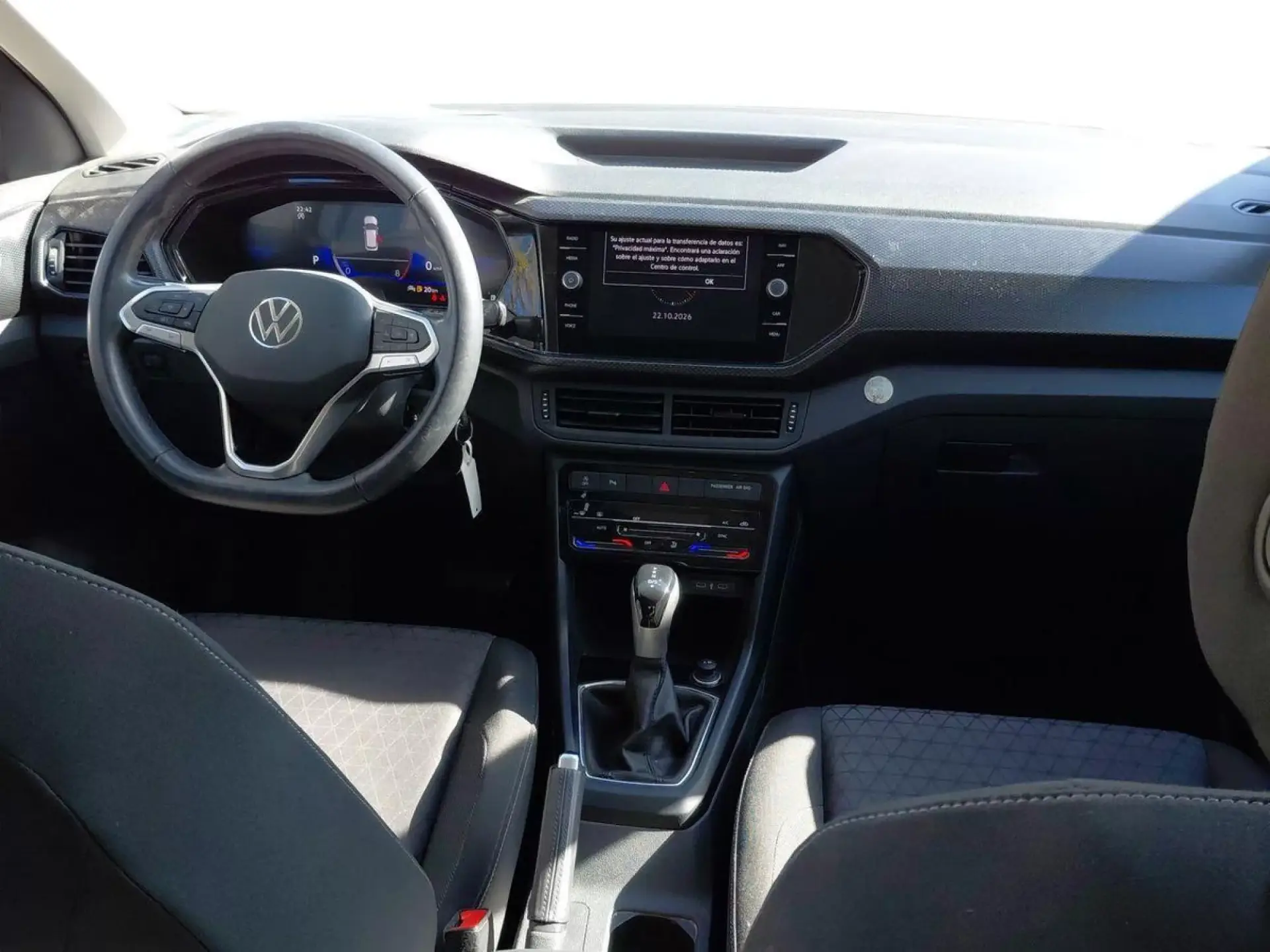 VOLKSWAGEN T-CROSS Gasolina 2023 segunda-mano Jaén