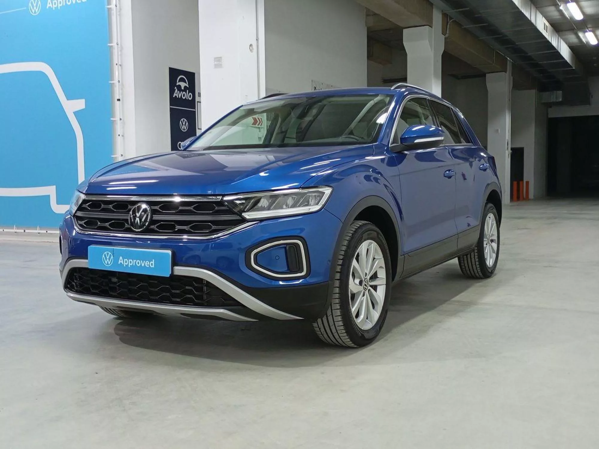 VOLKSWAGEN T-ROC Gasolina 2023 segunda-mano Jaén