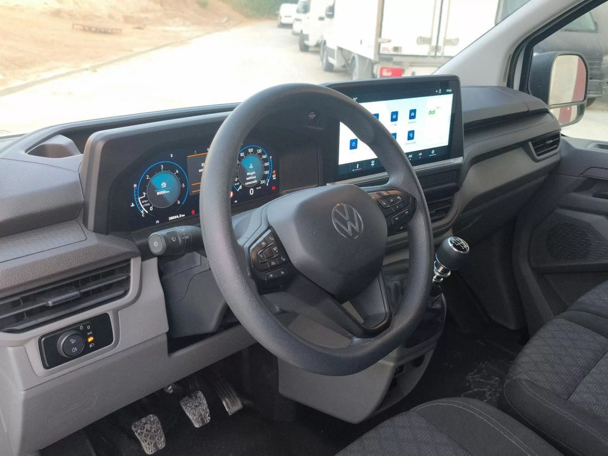 VOLKSWAGEN TRANSPORTER Diesel 2025 segunda-mano Jaén