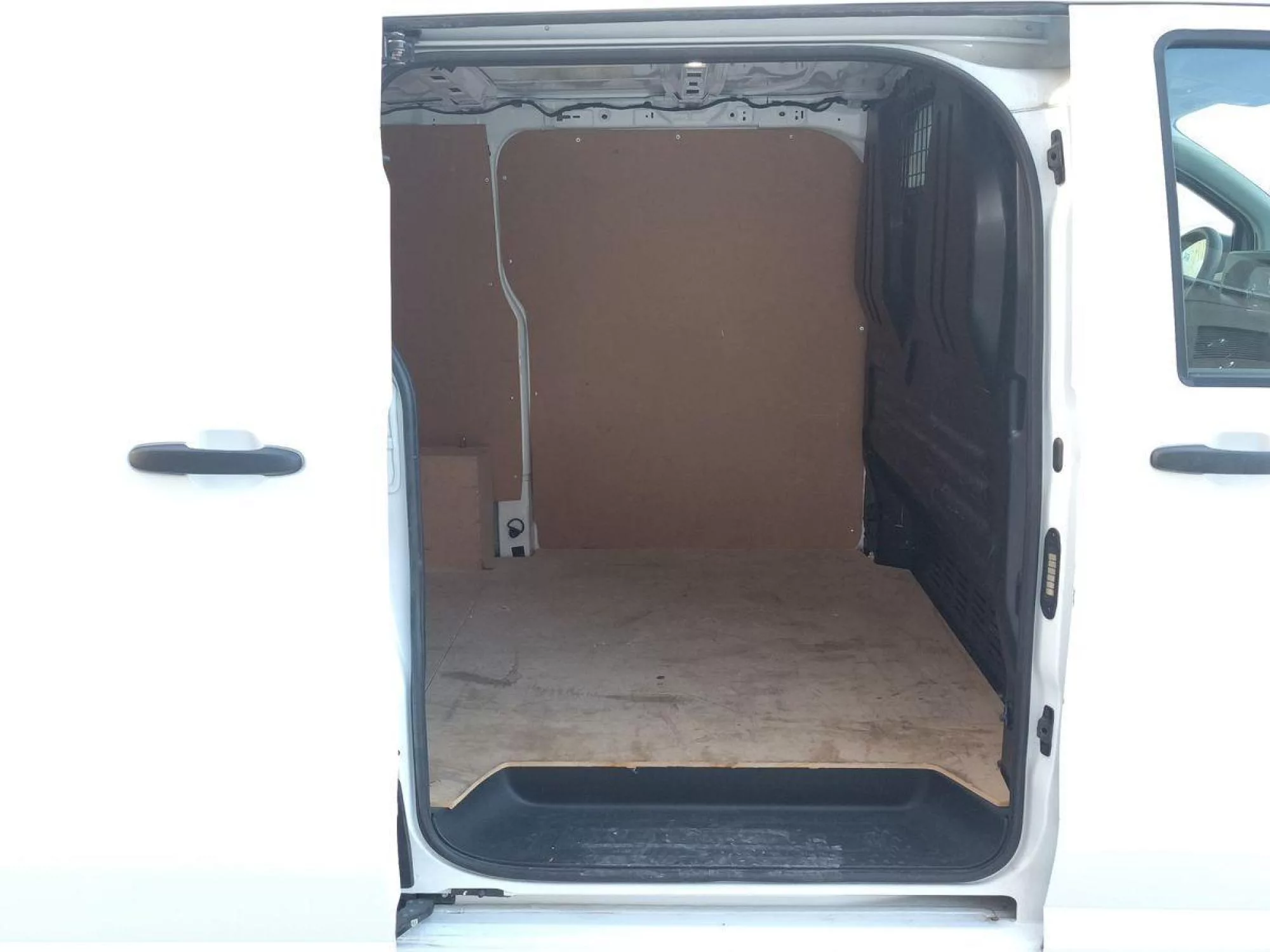 VOLKSWAGEN TRANSPORTER Diesel 2025 segunda-mano Jaén